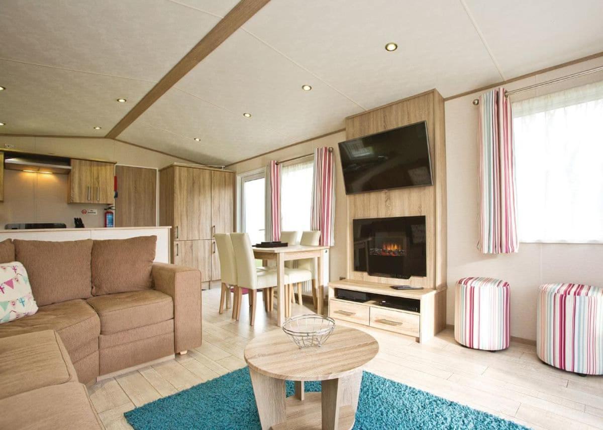 Piran Meadows Resort New Quay Exterior foto