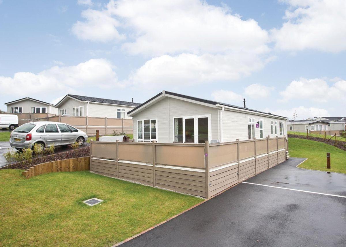 Piran Meadows Resort New Quay Exterior foto