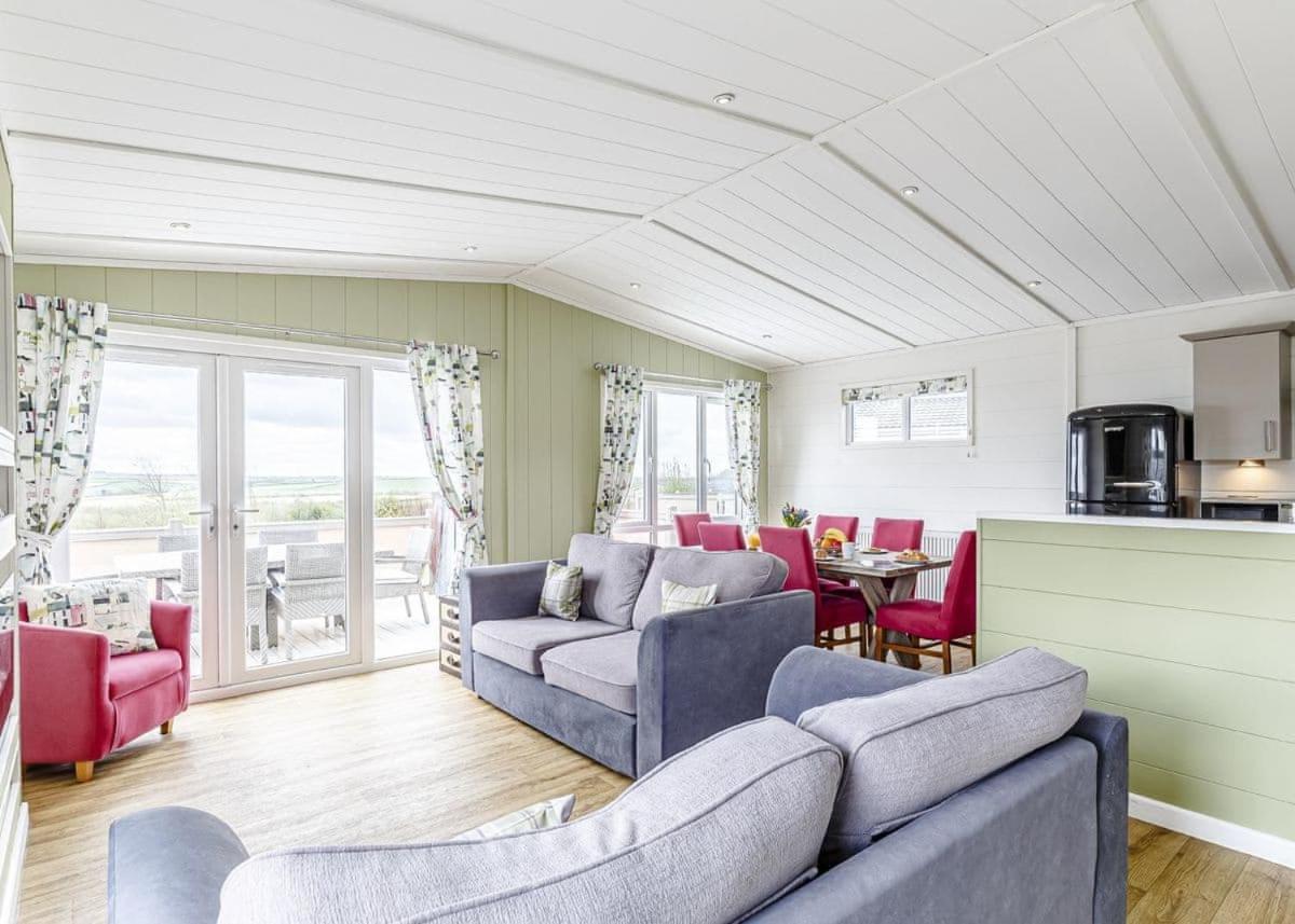 Piran Meadows Resort New Quay Exterior foto