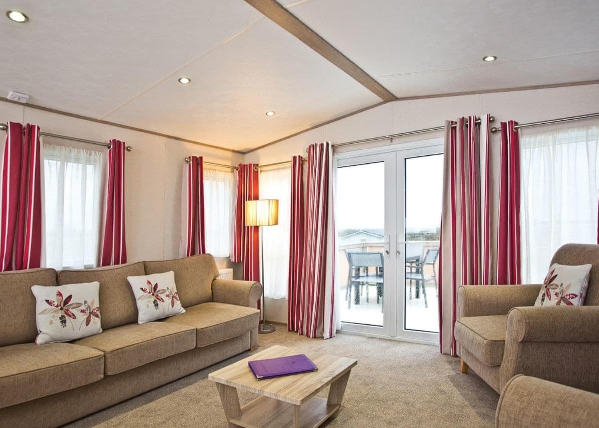 Piran Meadows Resort New Quay Exterior foto
